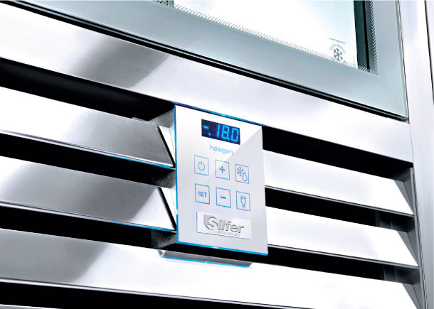 Prezentační vitrína SILFER SPS1300V