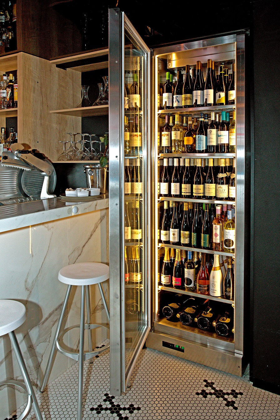 Vinotéka CONTEG WINIUS 03 třízónová